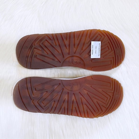 UGG Men’s Neumel Natural Hemp Canvas Chukka Boots - Picture 7 of 7